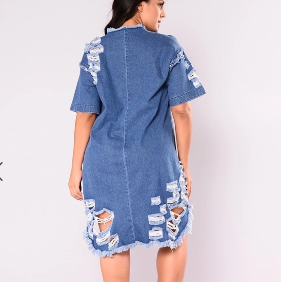 Dress - Picture 5 of 5